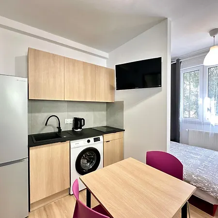 W Gdyni, Leszczynki Iv * Γκντίνια