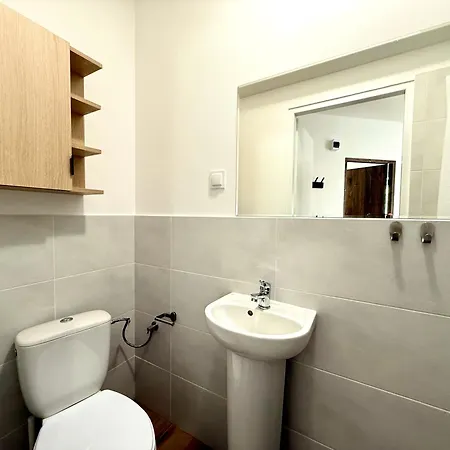 W Gdyni, Leszczynki Iv Γκντίνια